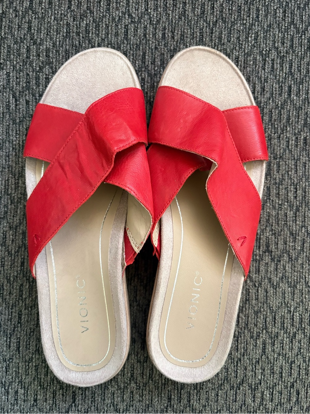 NWOB Vionic Hayden Sandals Slides in Cherry Red Leather Women’s 11 - Picture 8 of 13